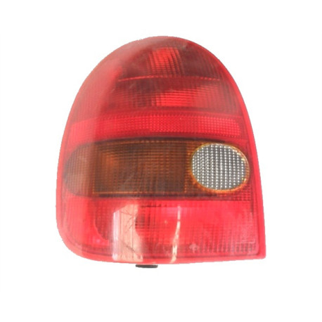 05.16.001 LEFT TAIL LIGHT CHATENET MEDIA BAROODER